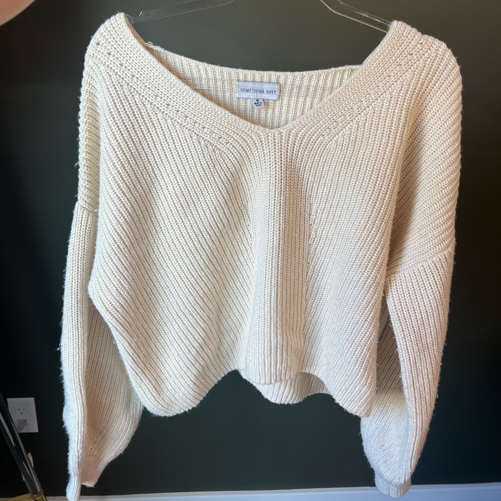 Something Navy Size M Jacq V-Neck Sweater